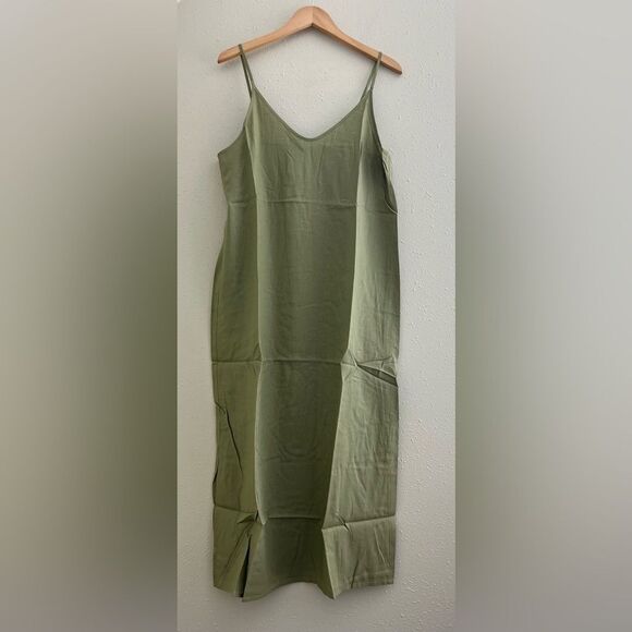 NWT Andie The Barreta Slip Dress Ivy Size L - Picture 2 of 10